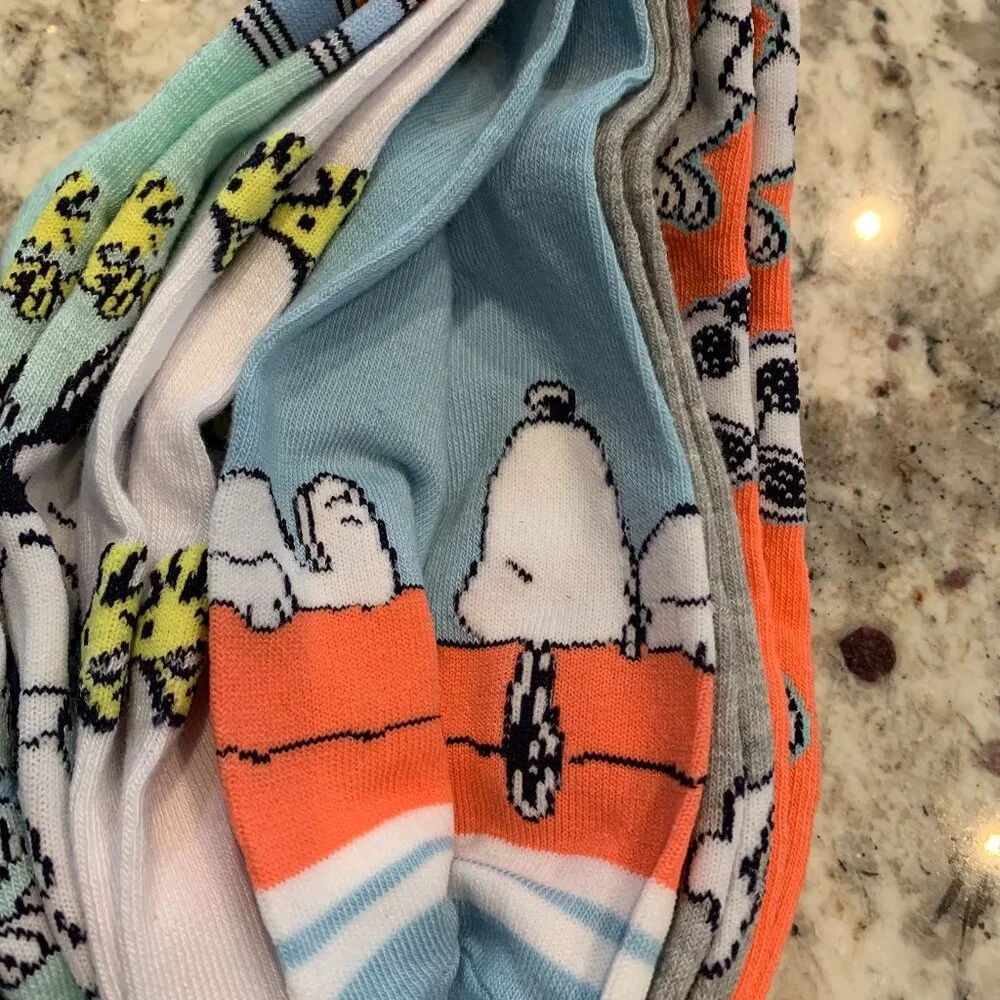 Peanuts Snoopy Charlie Brown Socks NWT 5 pair